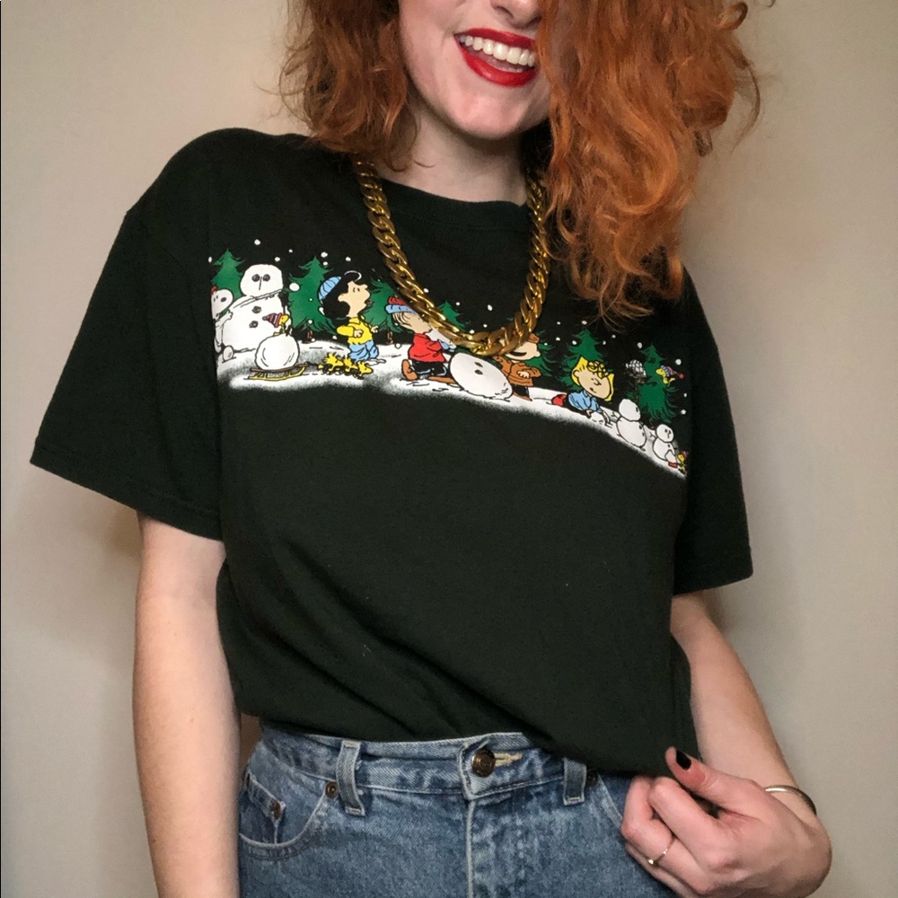 *Peanuts Holiday Tee* Charlie Brown and the Gang